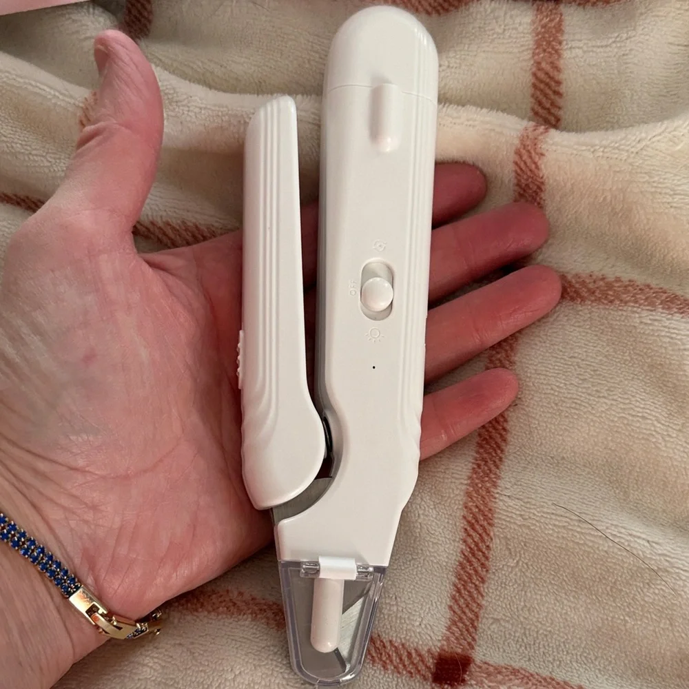 Source Unknown Pet Grooming Kit - Pink and Green Nail clipper and Grinder